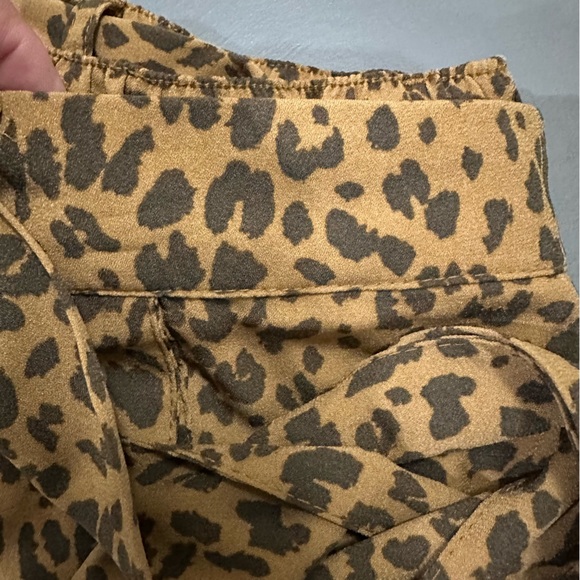 Animal Print Bag Shorts • XXL - Picture 6 of 11
